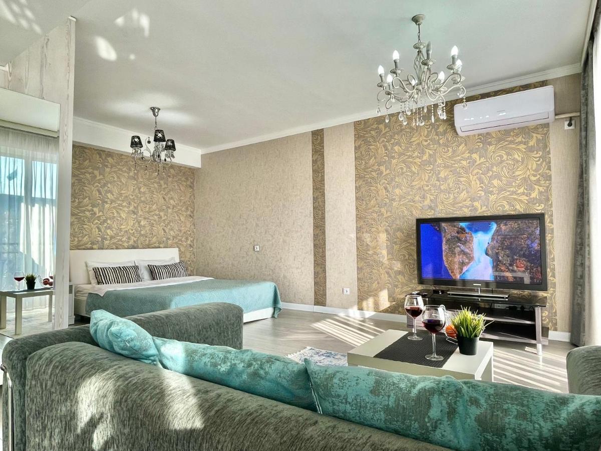 Apartment In The Heart Of The City Αλμάτι Εξωτερικό φωτογραφία