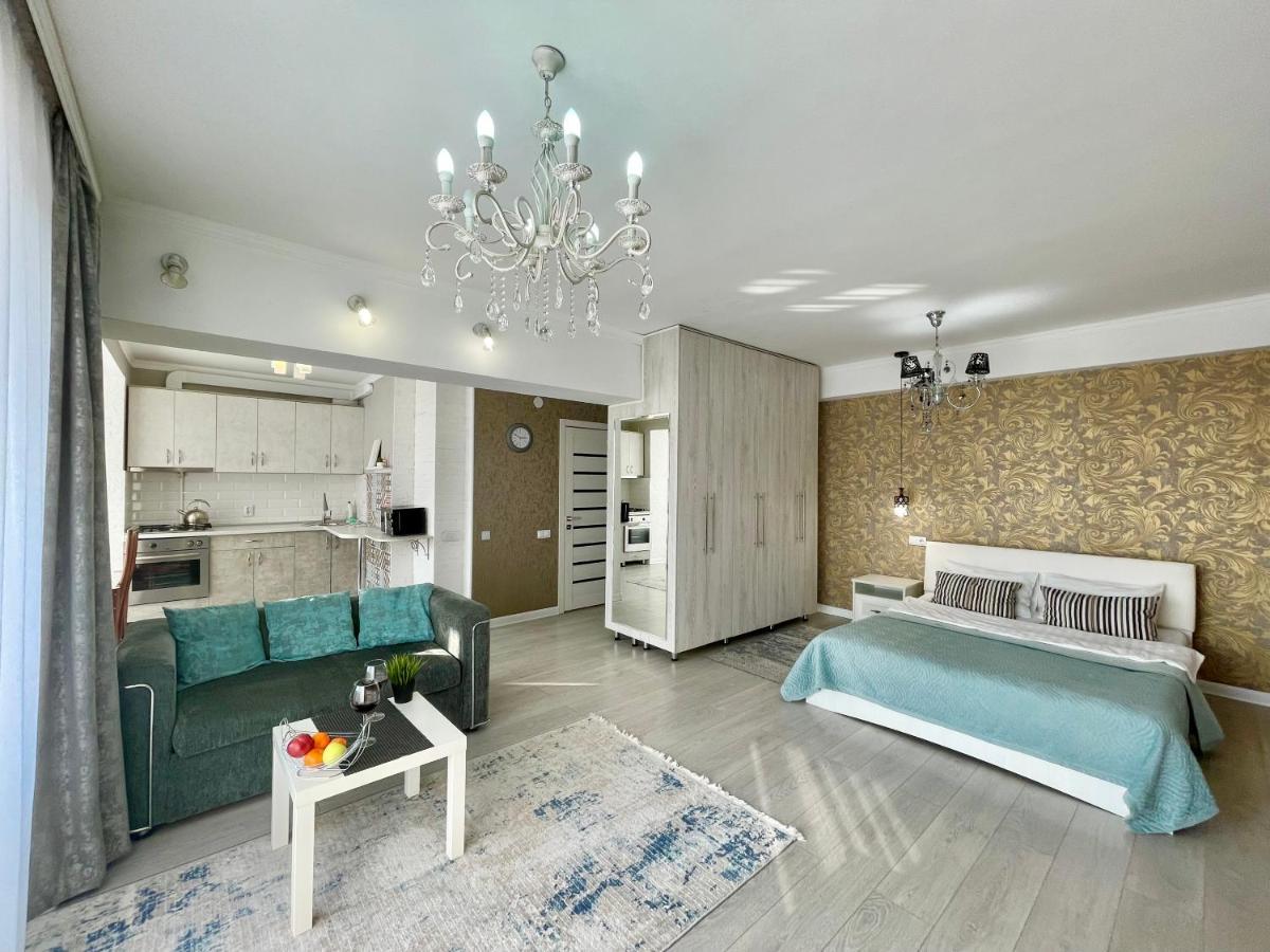 Apartment In The Heart Of The City Αλμάτι Εξωτερικό φωτογραφία
