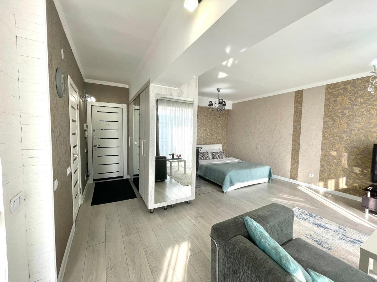Apartment In The Heart Of The City Αλμάτι Εξωτερικό φωτογραφία
