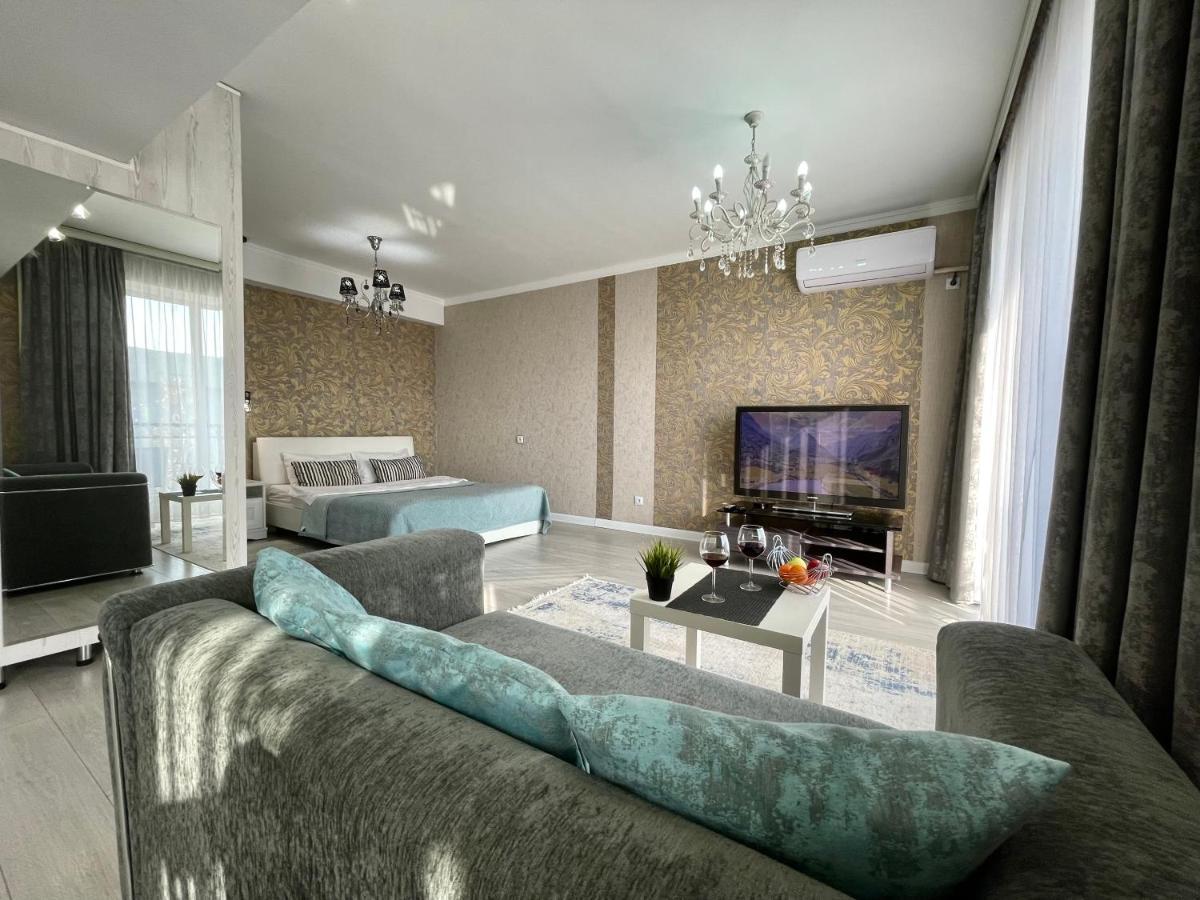 Apartment In The Heart Of The City Αλμάτι Εξωτερικό φωτογραφία
