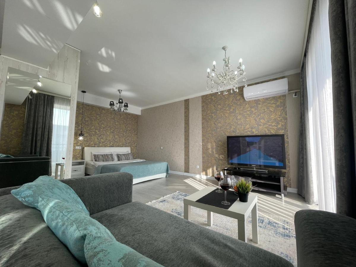 Apartment In The Heart Of The City Αλμάτι Εξωτερικό φωτογραφία